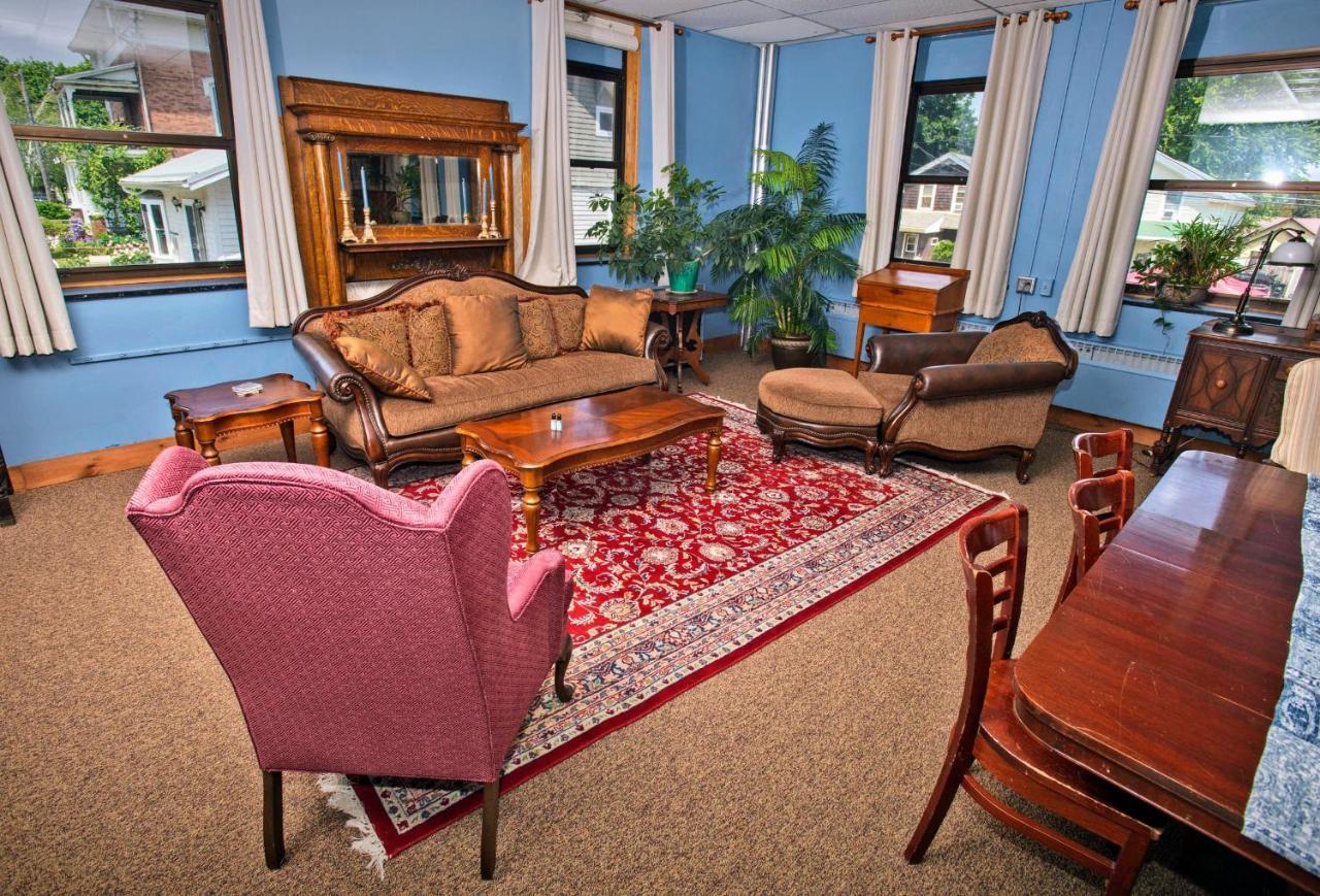 Sherman Inn อ็อกเดนสเบิร์ก ภายนอก รูปภาพ